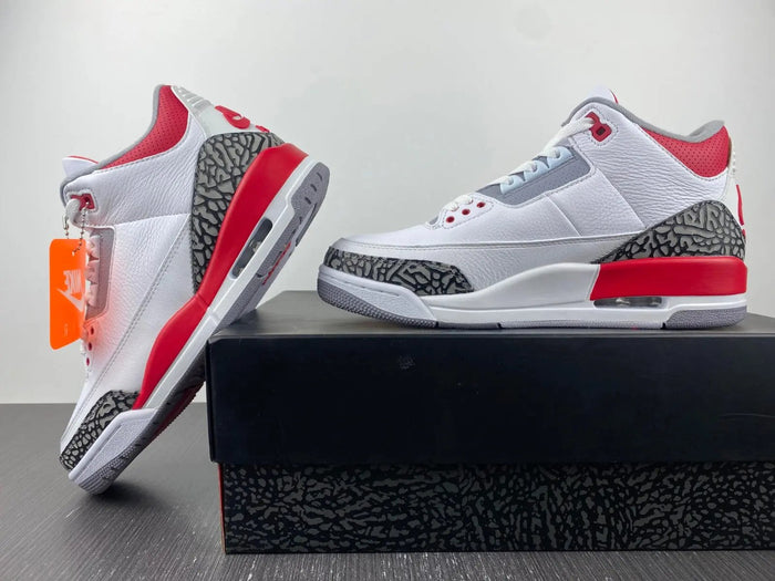 Jordan 3 Fire Red tenisice — bočni prikaz