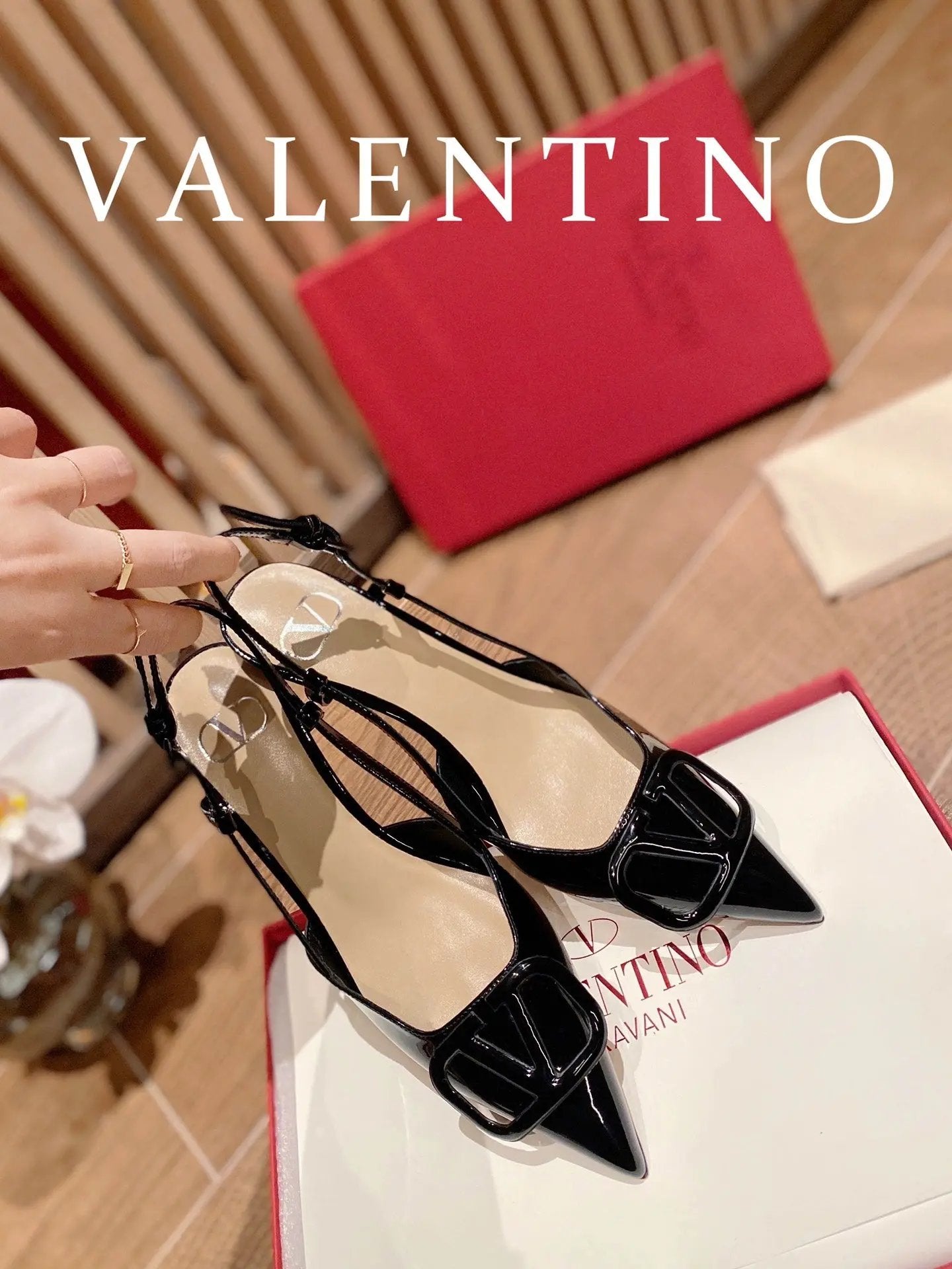 Valentino High Heels Black tenisice — detalj