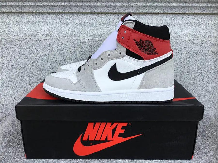 Air Jordan 1 High Smoke Grey tenisice — bočni prikaz