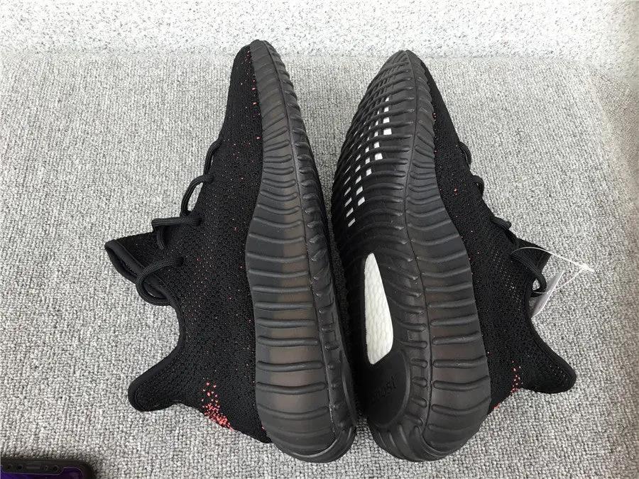 Yeezy 350 Core Black Red tenisice — straga