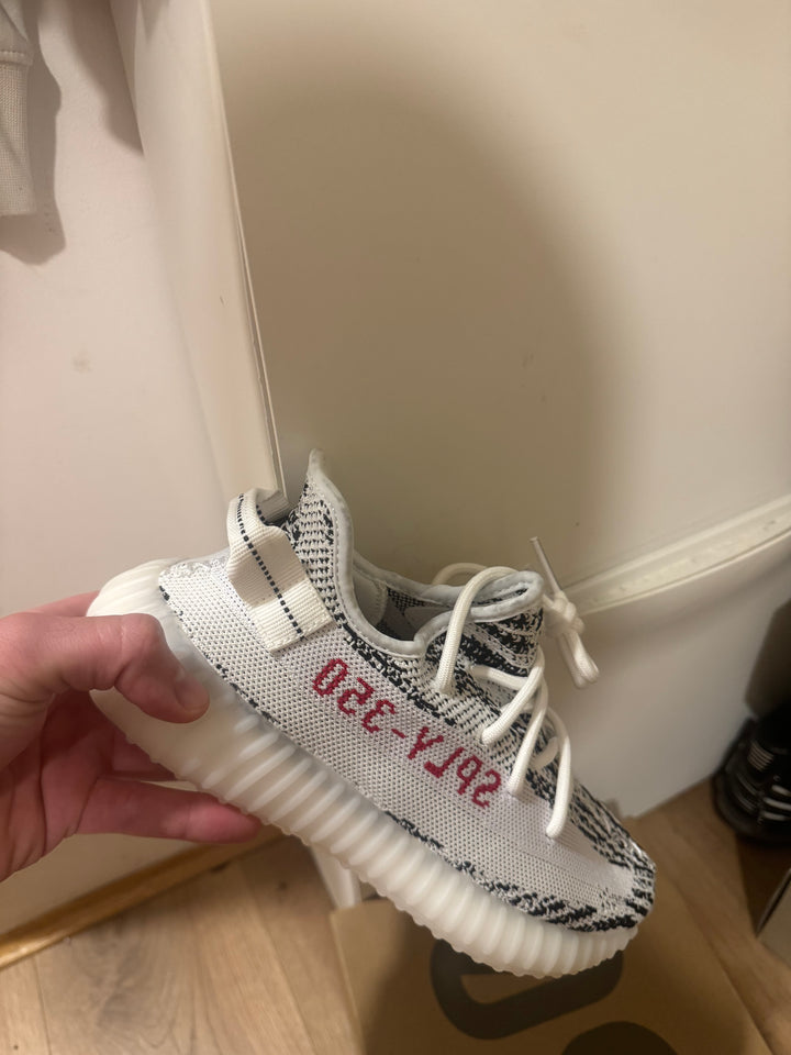 Recenzija kupca za Yeezy 350 Zebra