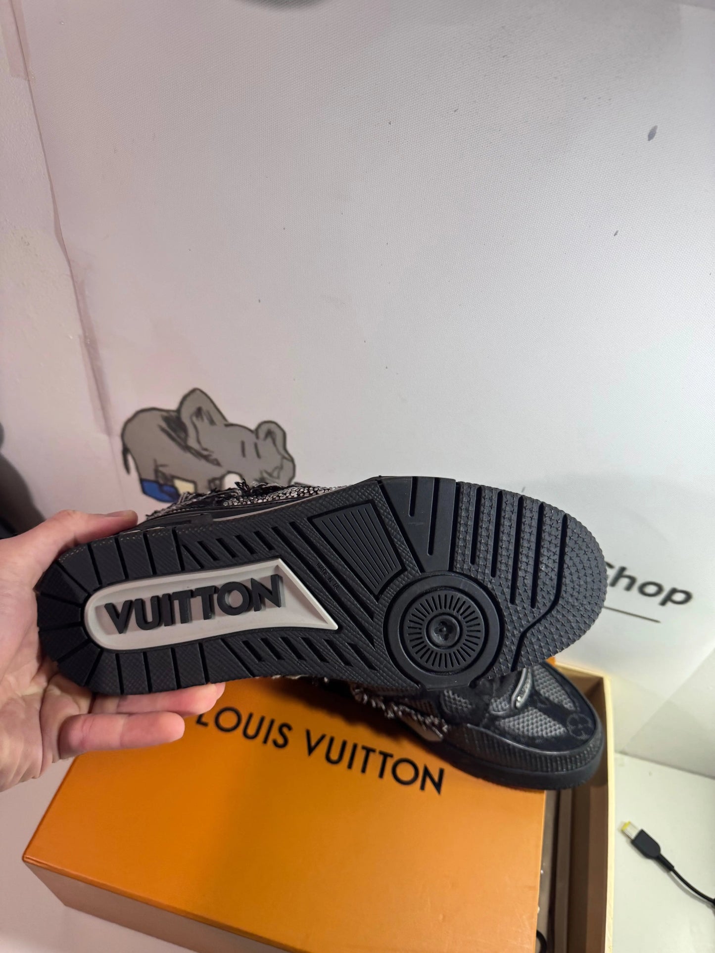 Louis Vuitton Black Sparkle tenisice — prednji prikaz
