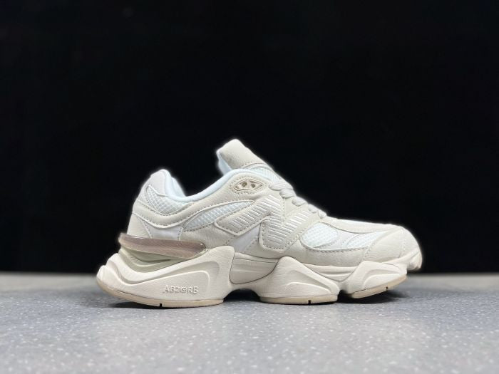 New Balance Tripele White tenisice — prednji prikaz