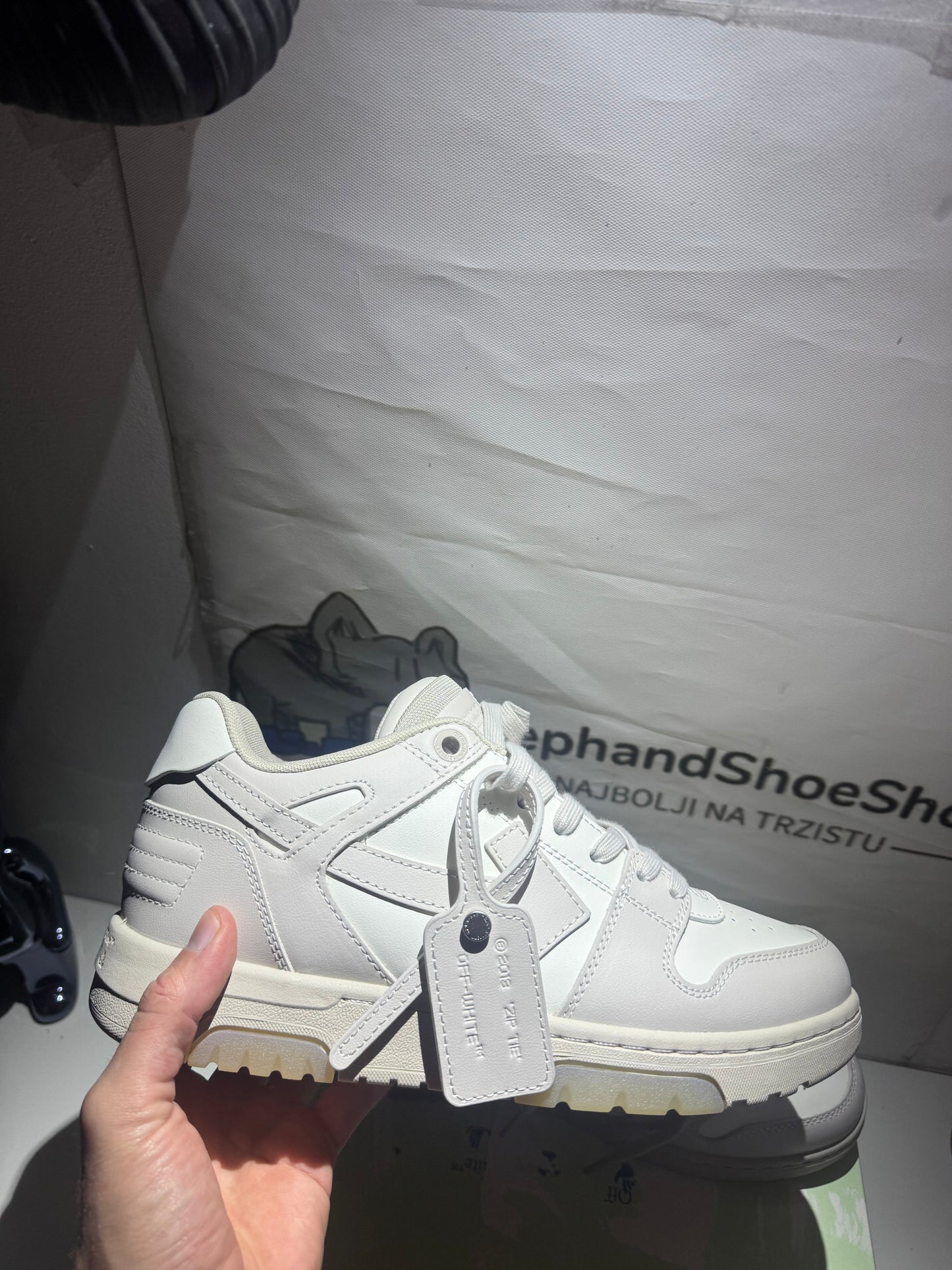 OFF-WHITE out the office Brown tenisice — prednji prikaz