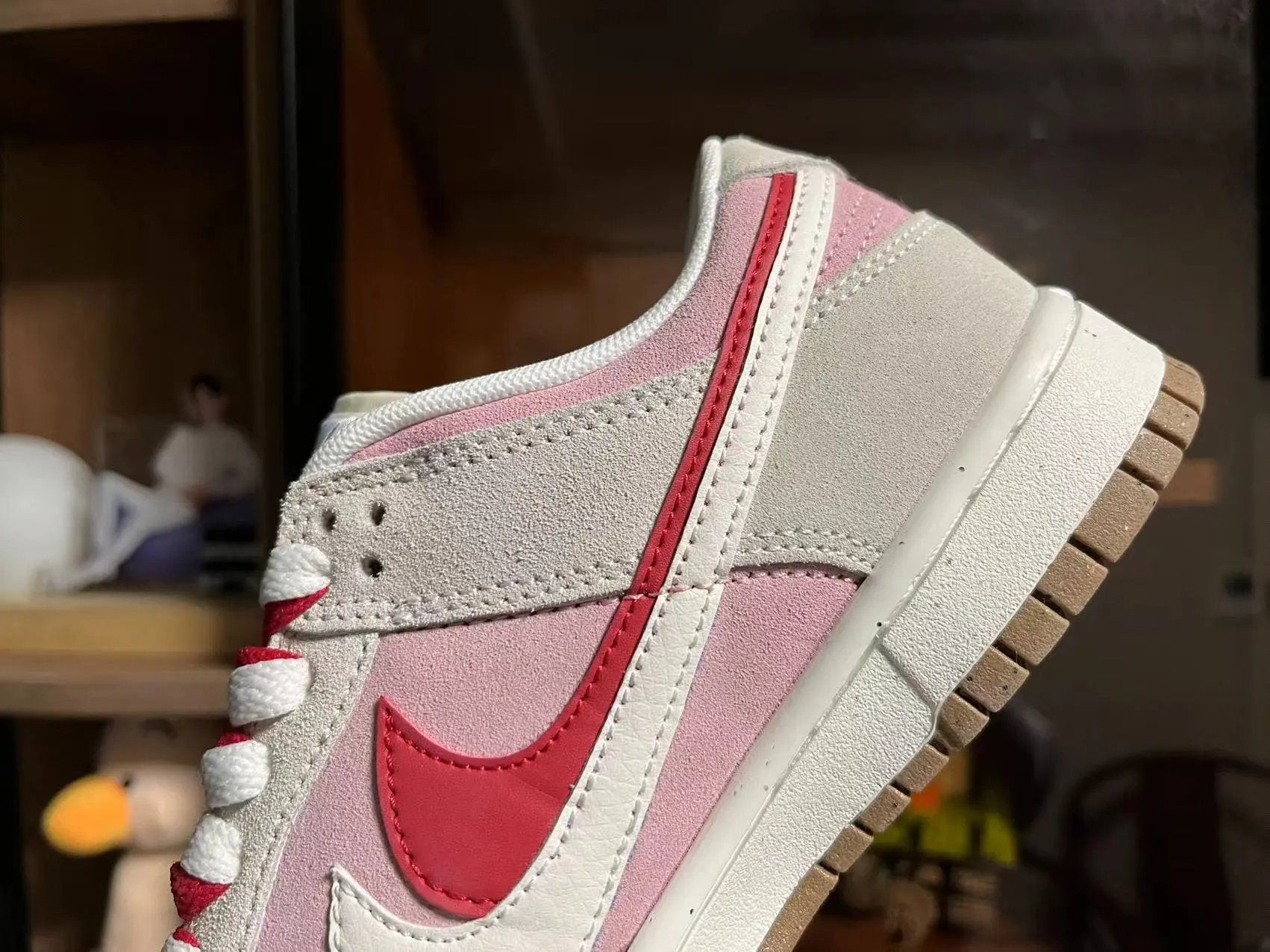 Dunk Low "Year of the Rabbit" tenisice — prednji prikaz