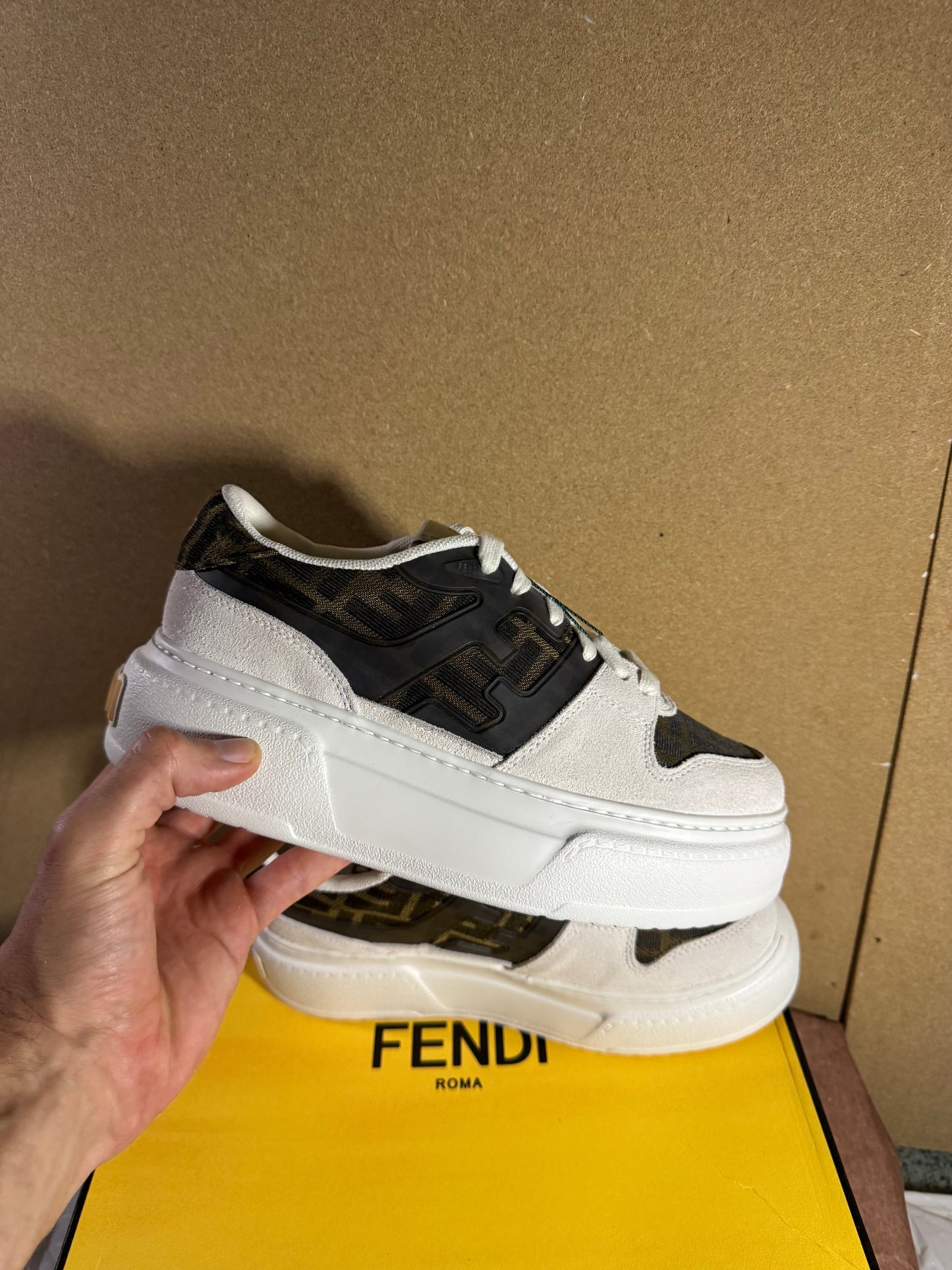 Fendi trainers (Odmah dostupne) br 39 Elephand.shoes