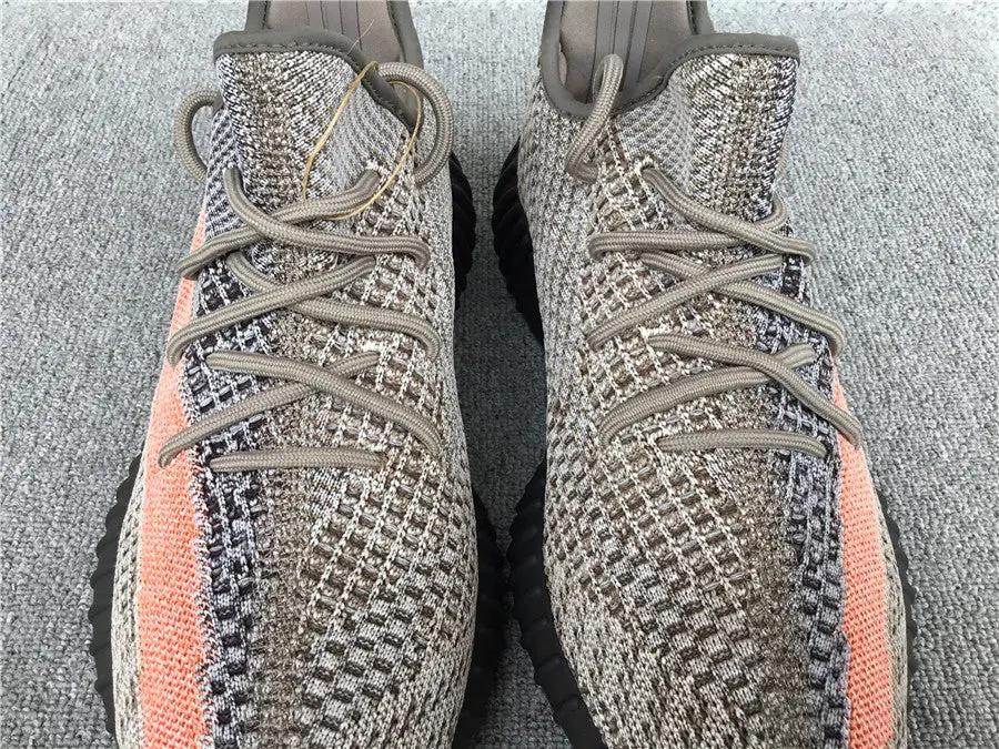 Yeezy 350 Ash Stone tenisice — prednji prikaz