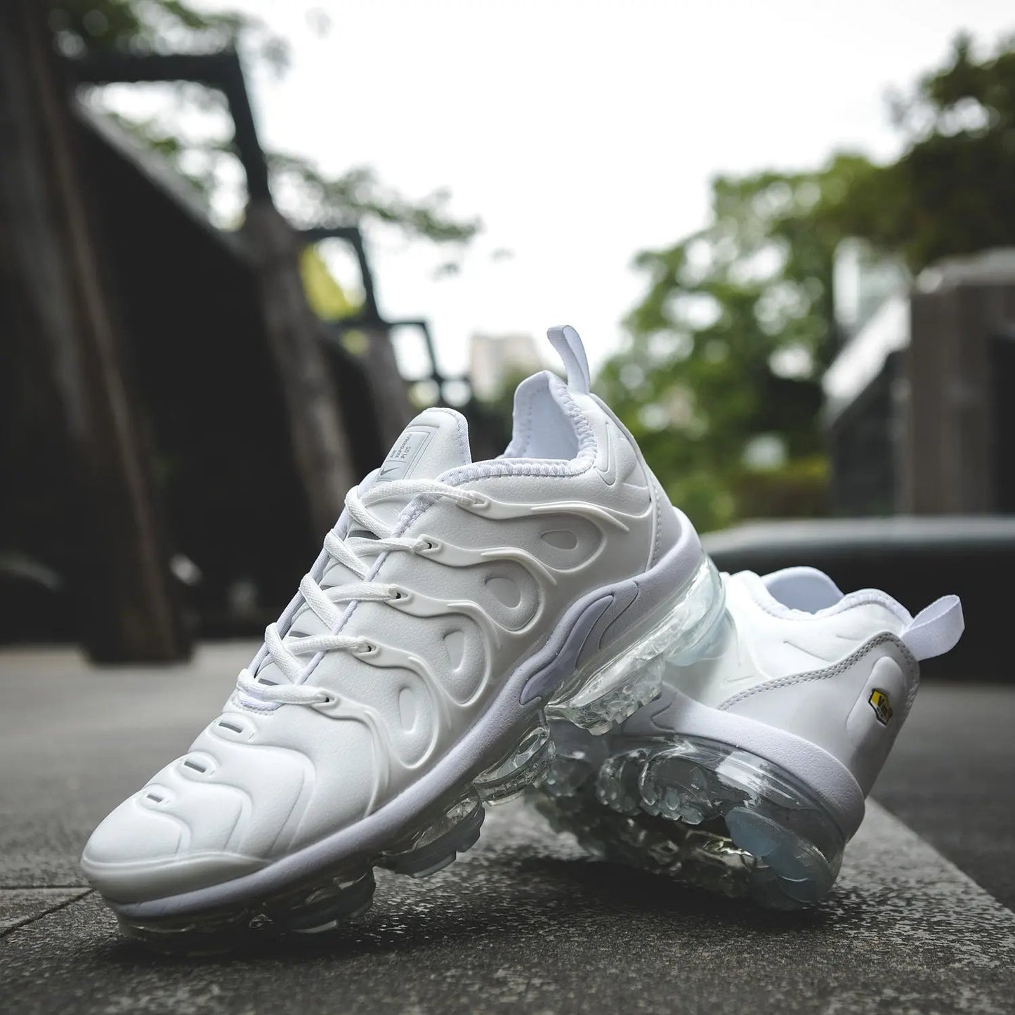 Vapurmax White tenisice — straga