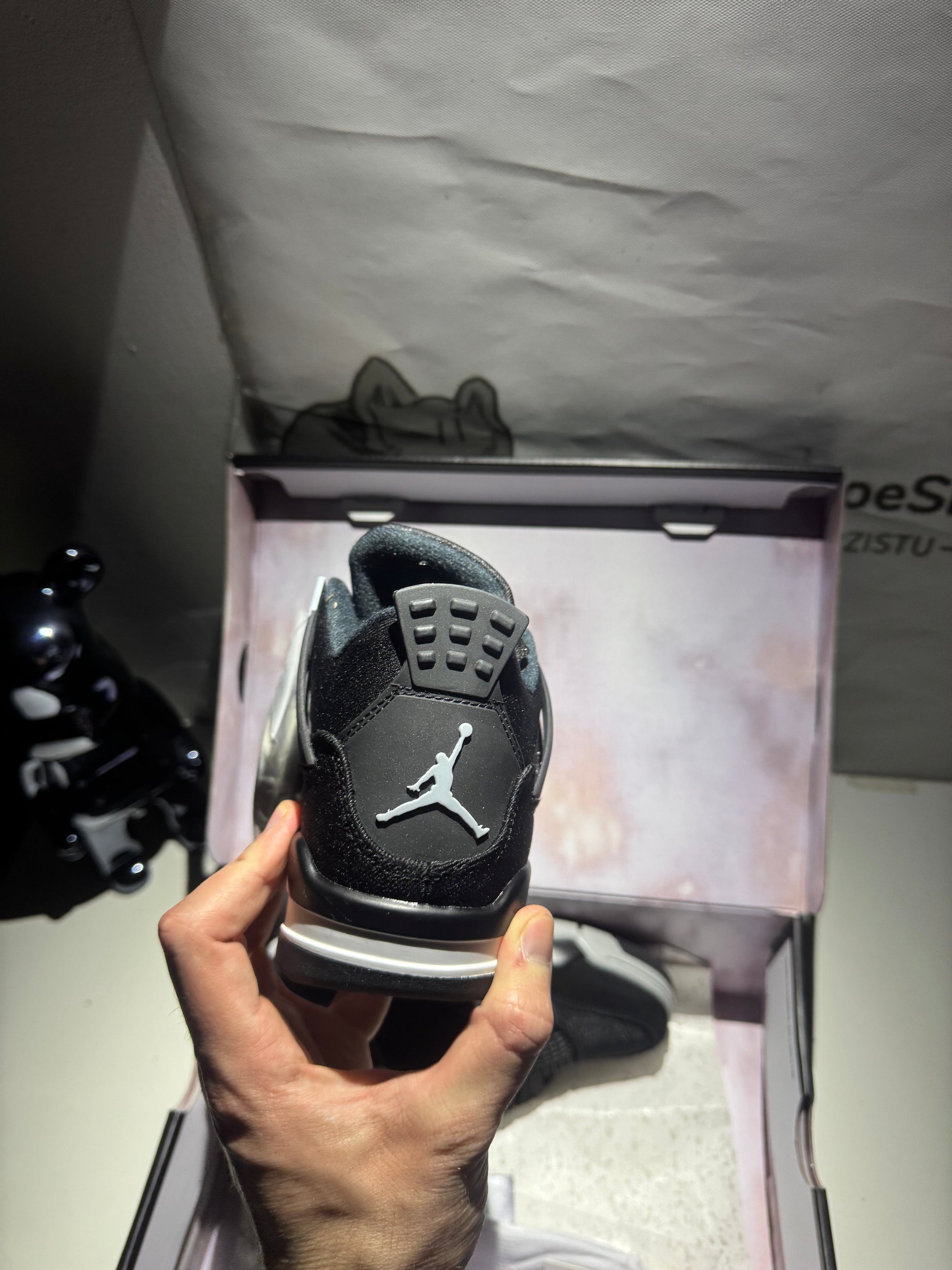 Jordanice tenisice — prednji prikaz