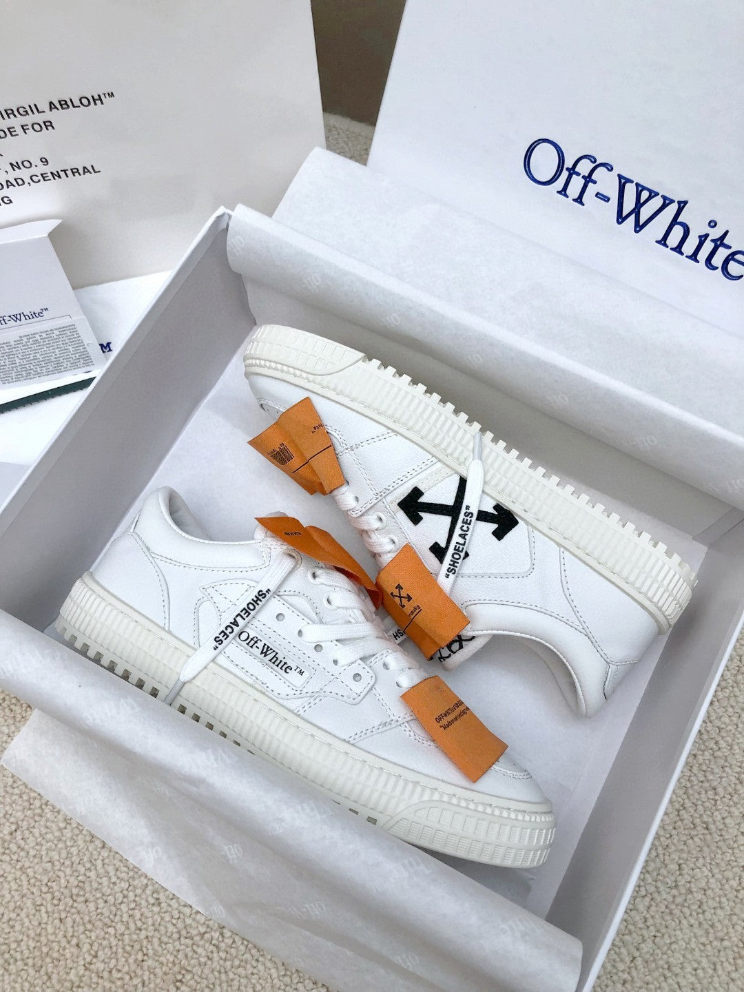 Off-White "Off-Court" 3.0 Low tenisice — gornji prikaz