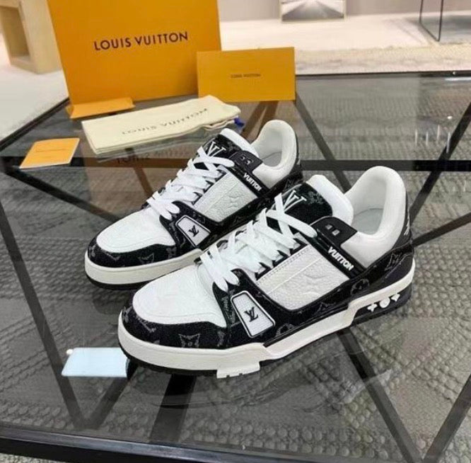 Louis Vuitton Black Low tenisice — bočni prikaz