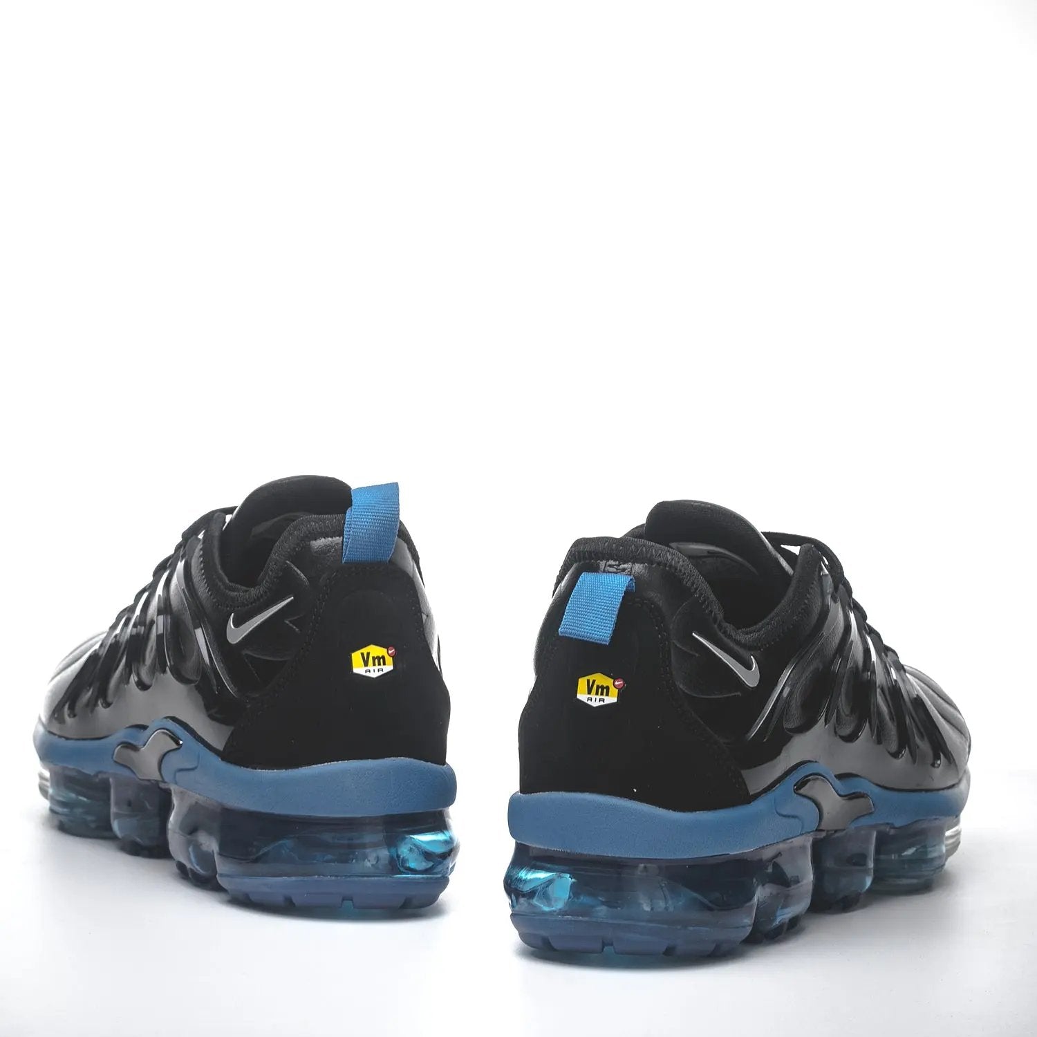 Vapurmax Black/Blue/White tenisice — detalj