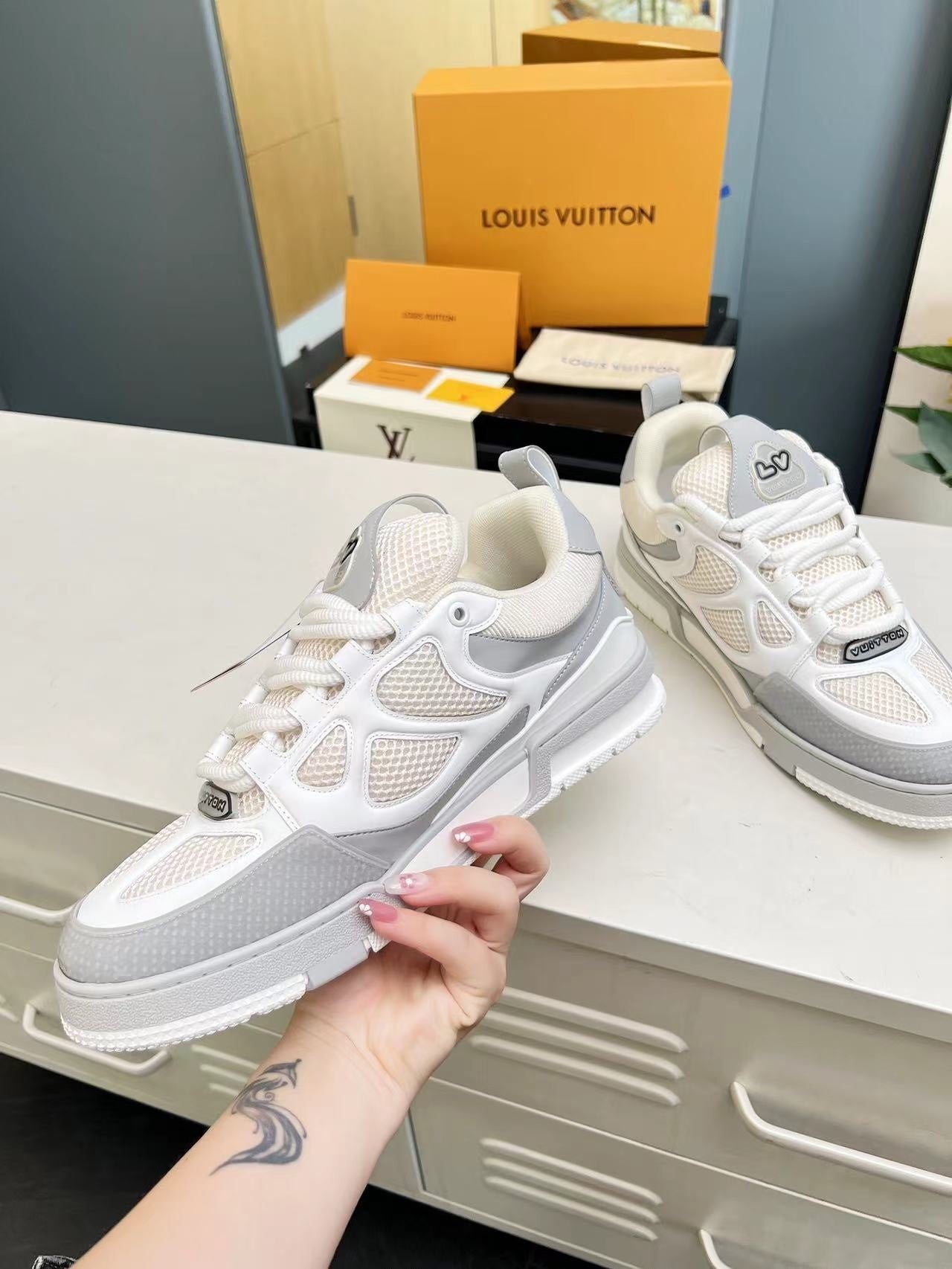 Louis Vuitton Grey tenisice — prednji prikaz