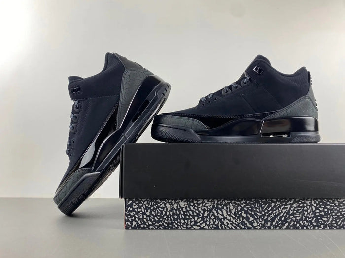 Air Jordan 3 Black Cat tenisice — bočni prikaz