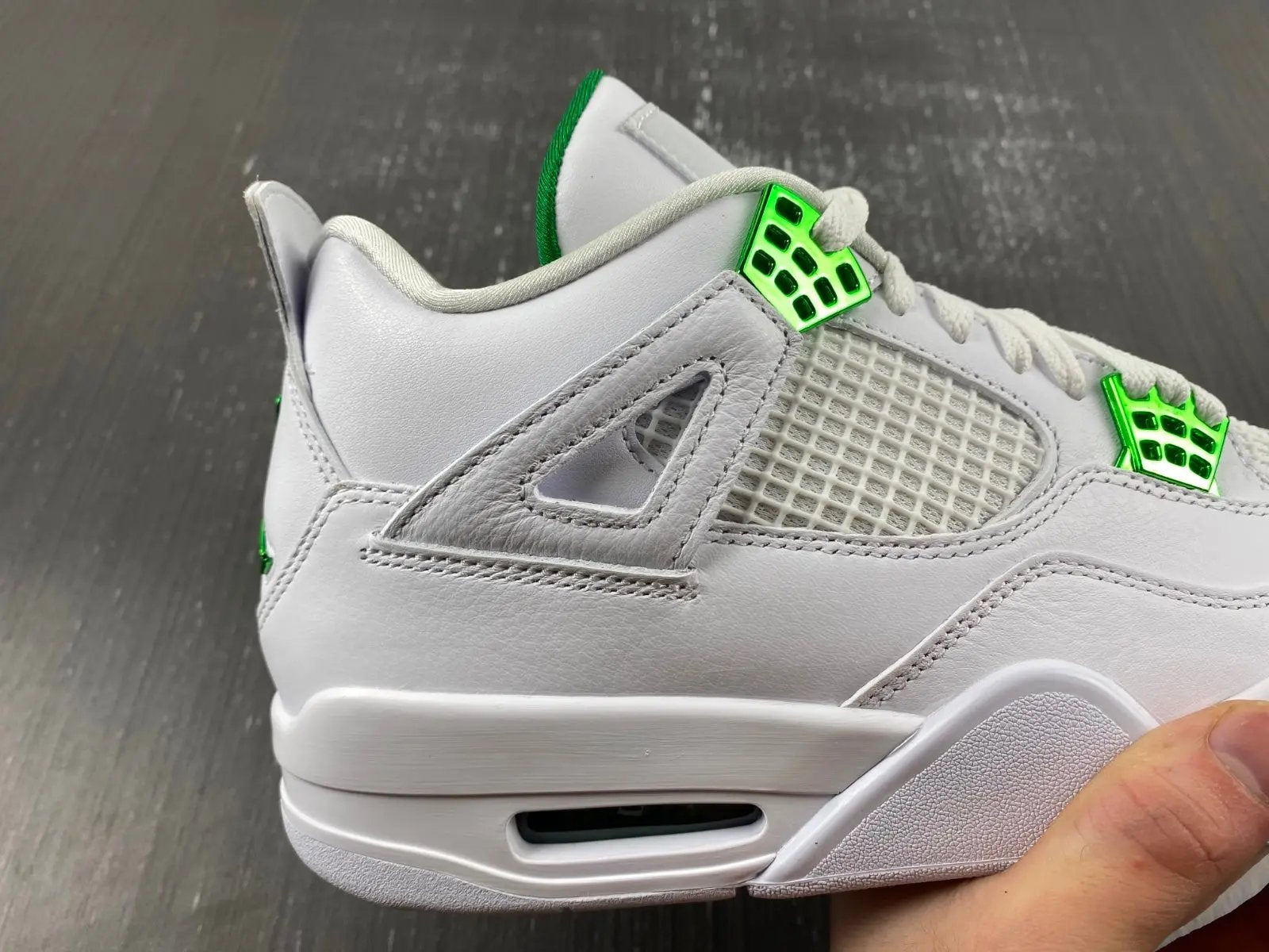 Air Jordan 4 Pure Mony tenisice — prednji prikaz