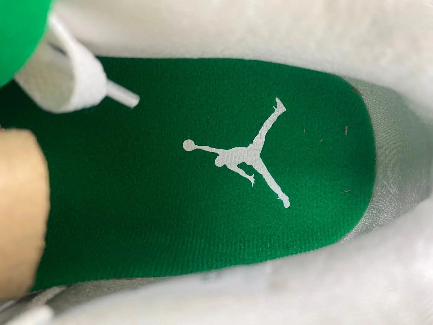 Air Jordan 4 Pure Mony tenisice — detalj