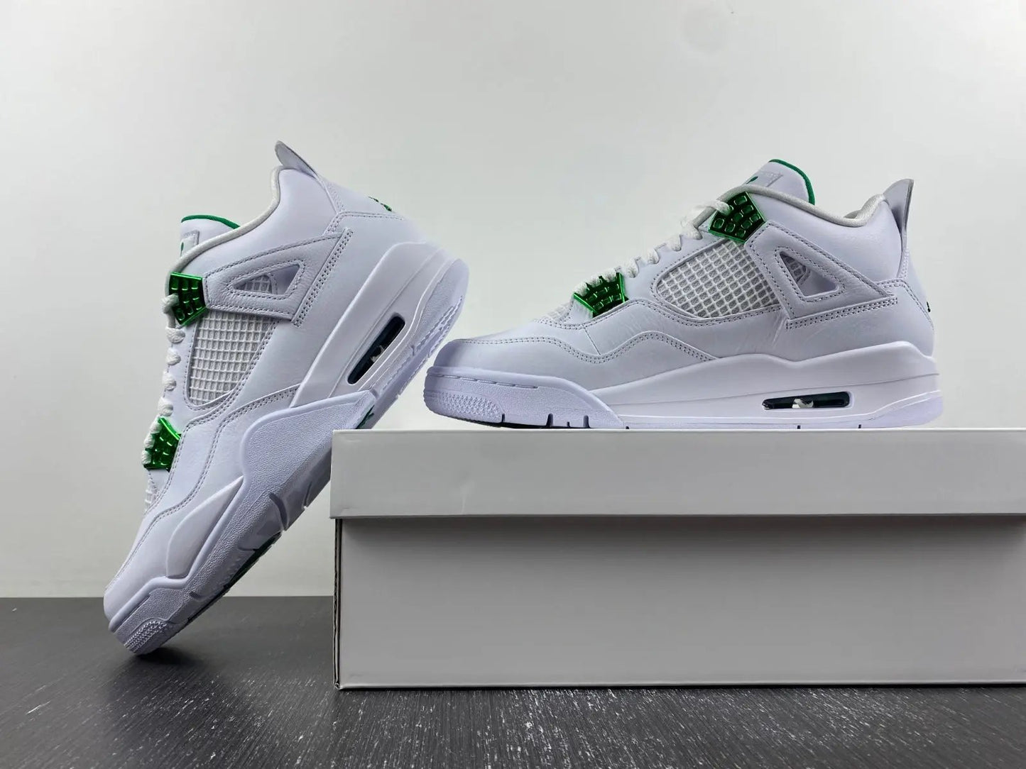 Air Jordan 4 Pure Mony tenisice — straga