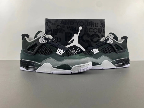 Air Jordan 4 Retro Fear tenisice — bočni prikaz