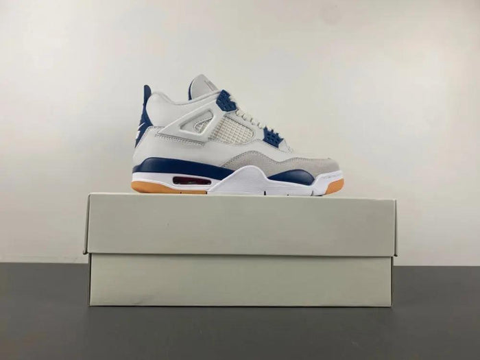 Air Jordan 4 SB Sapphire tenisice — bočni prikaz