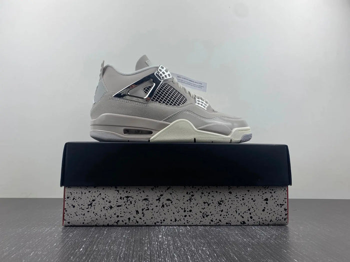 Air Jordan 4 "Frozen Moments" tenisice — bočni prikaz
