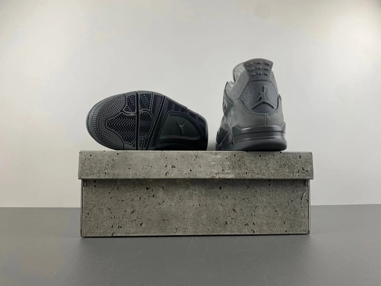 Air Jordan 4 "Wet Cement" tenisice — detalj