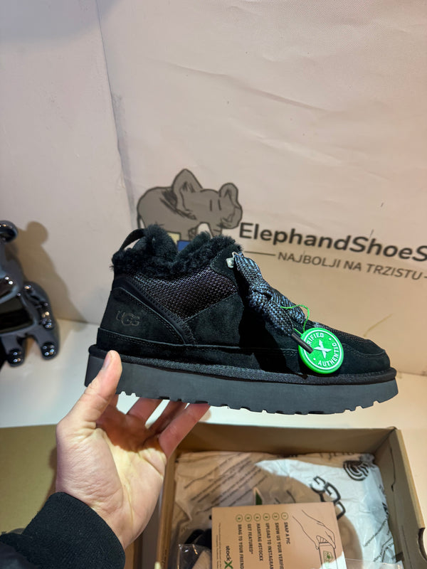 UGG Lowmel Black čizme — bočni prikaz