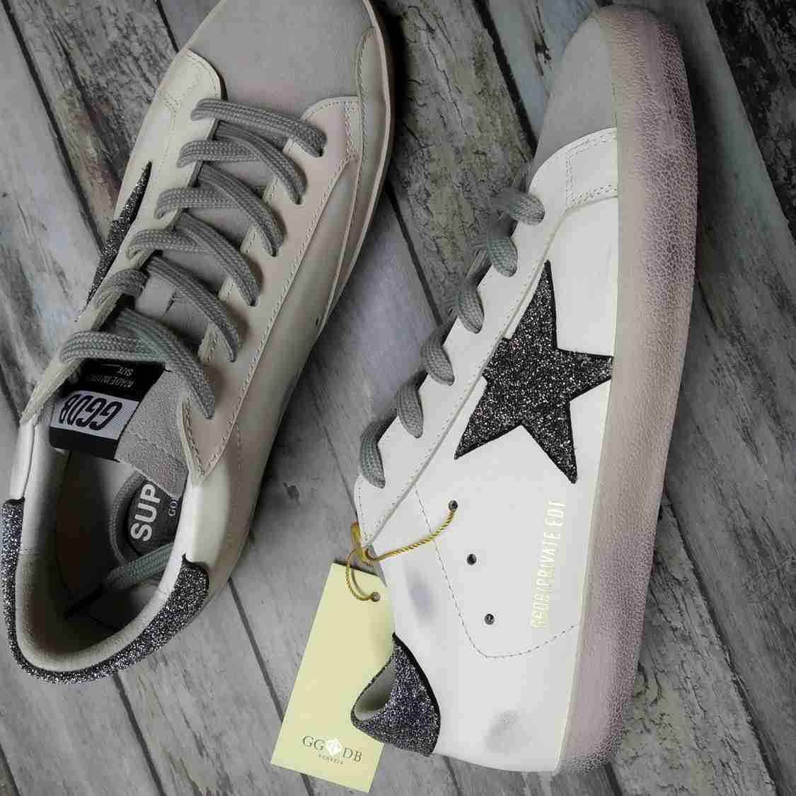Golden Goose Black Star tenisice — gornji prikaz