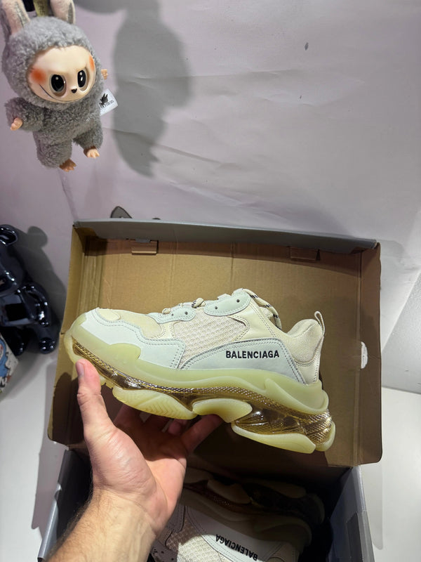 Balenciaga Triple S tenisice — bočni prikaz