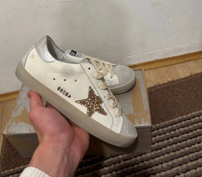 Golden Goose Gold / Silver tenisice — detalj