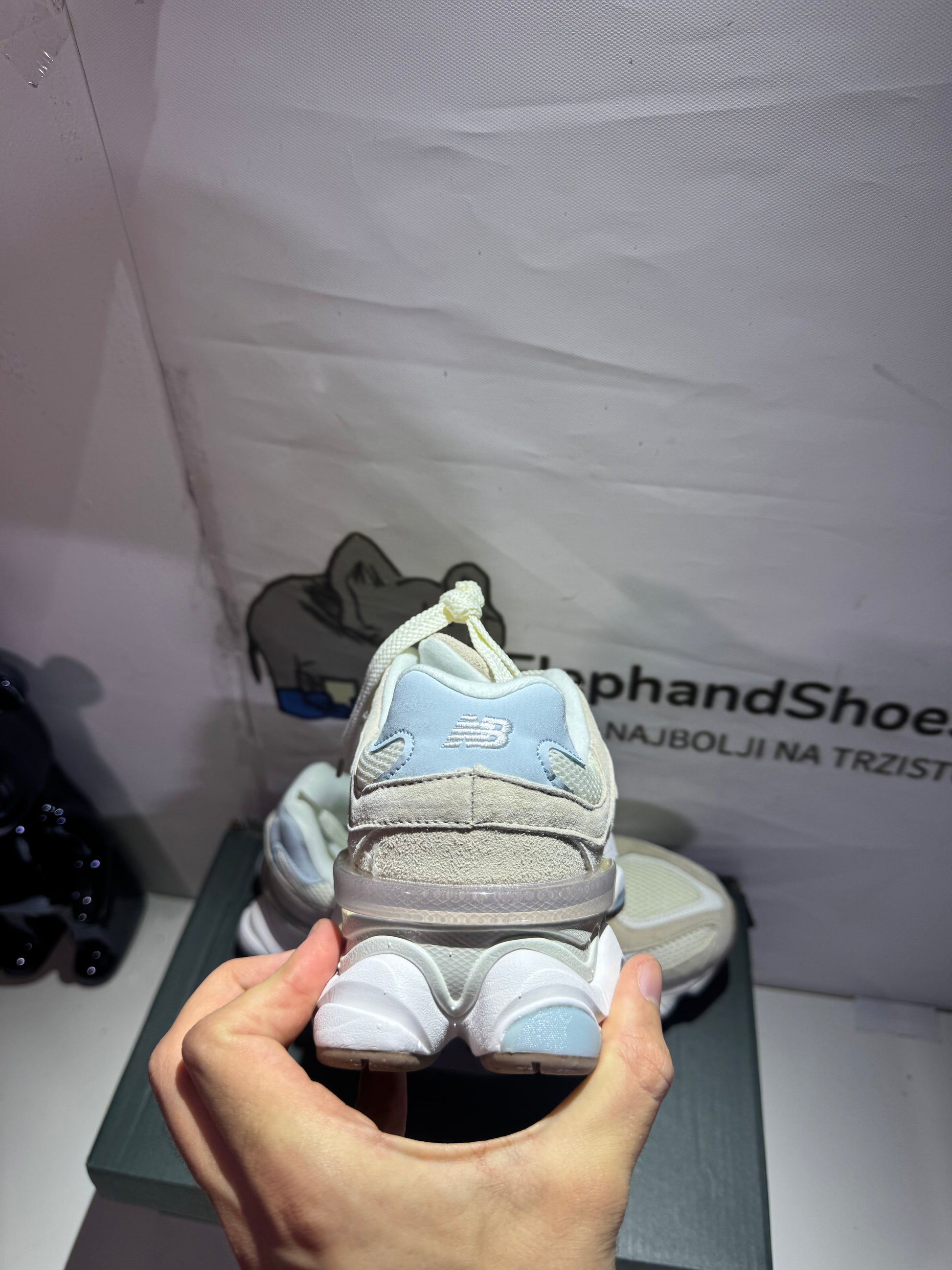 New Balance White  (Odmah dostupne)br 39 Elephand.shoes