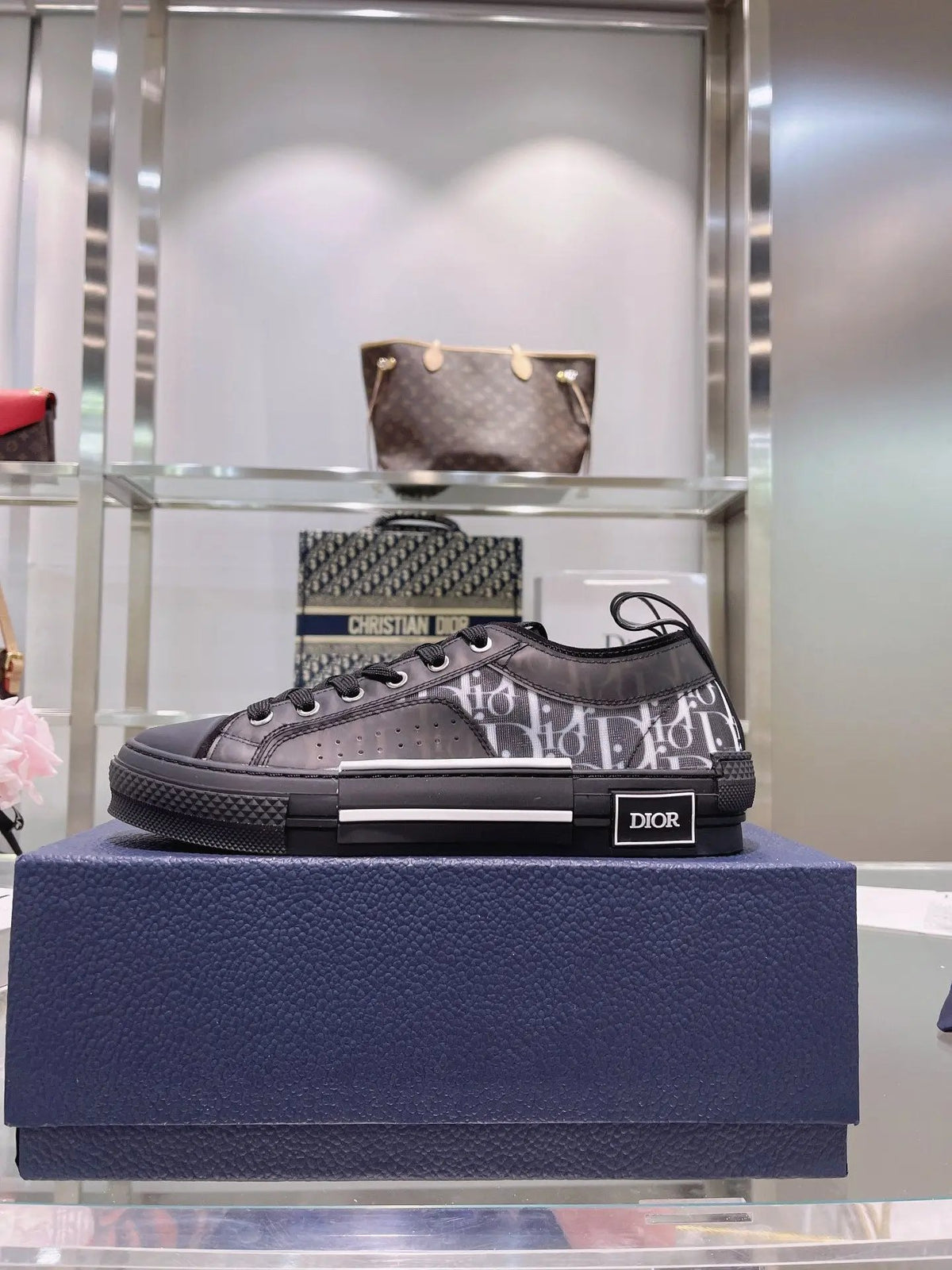 Dior Black Low tenisice — bočni prikaz