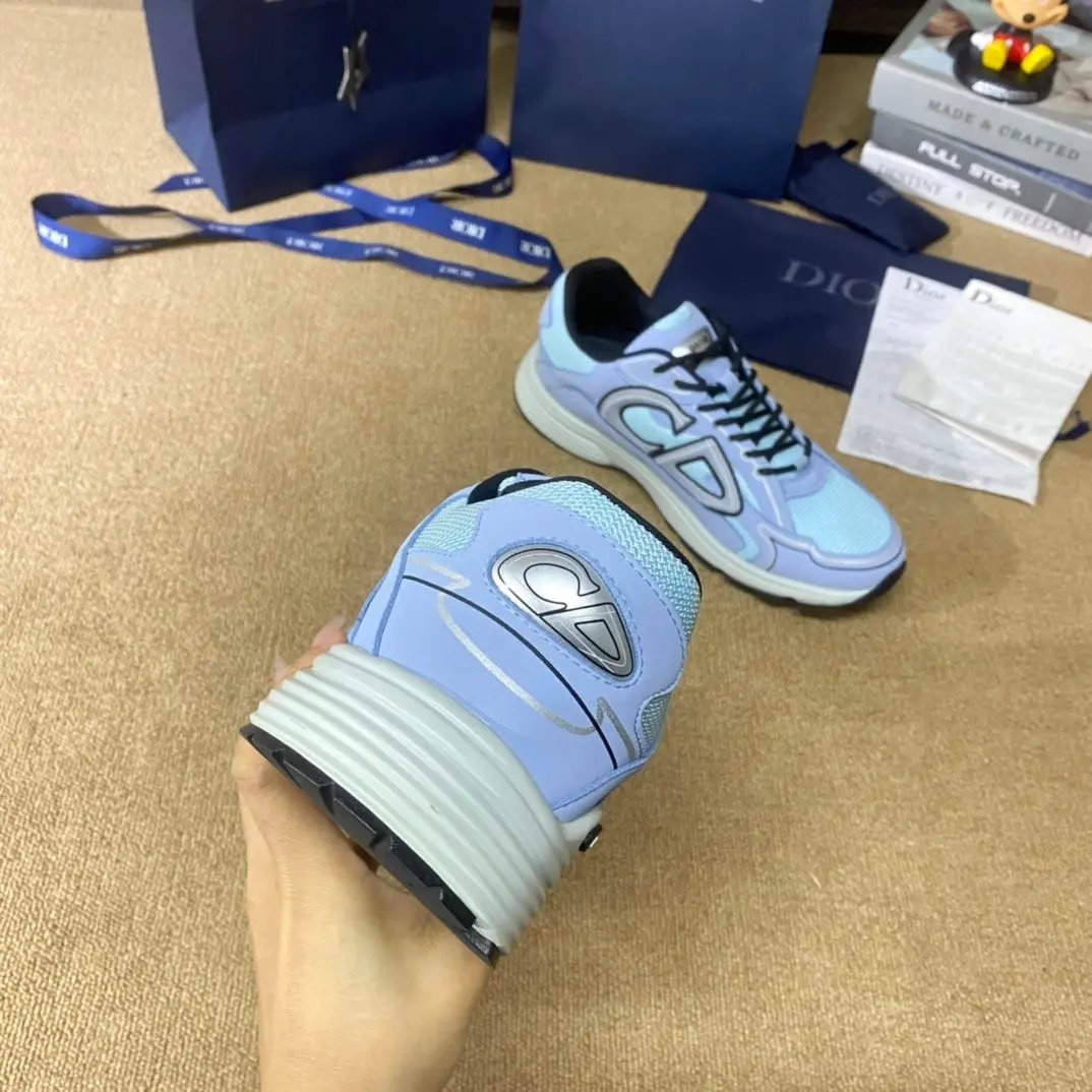 Dior Trainers Baby Blue tenisice — detalj