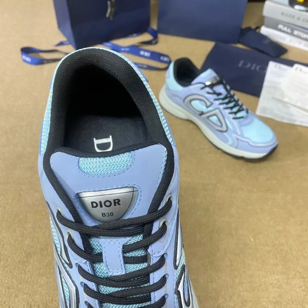 Dior Trainers Baby Blue tenisice — gornji prikaz