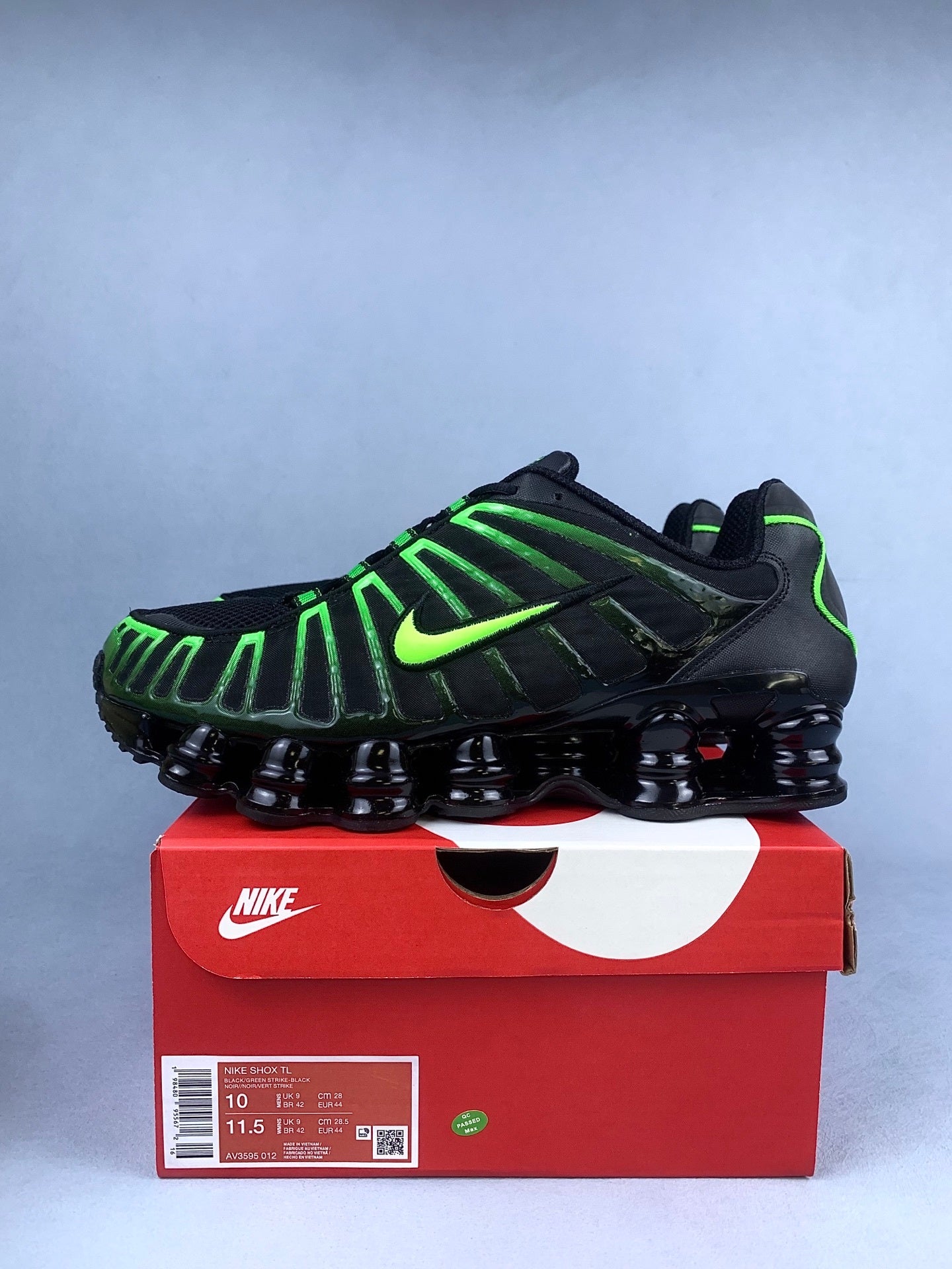 Shox White Green Elephand.shoes