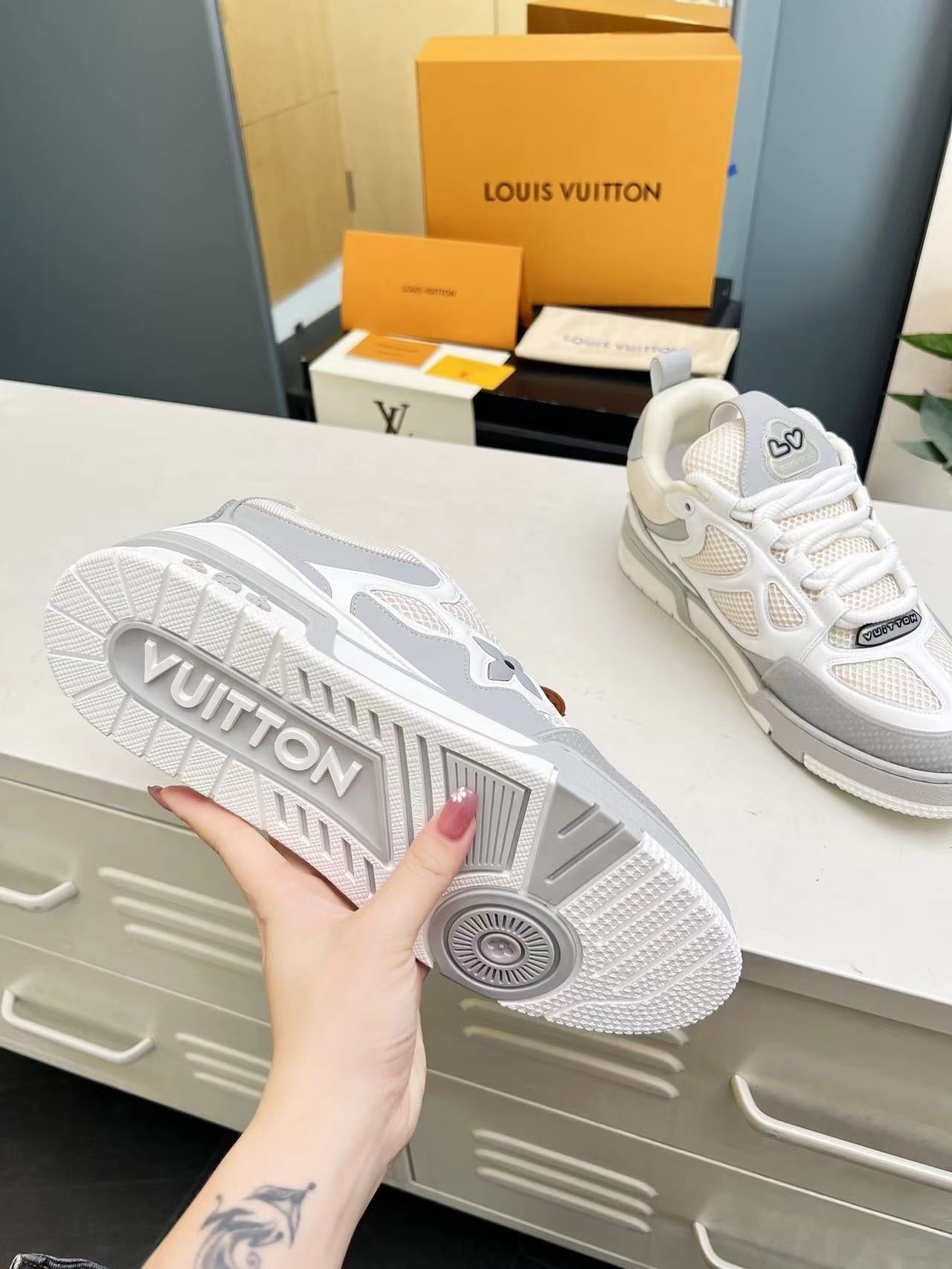 Louis Vuitton Grey tenisice — detalj