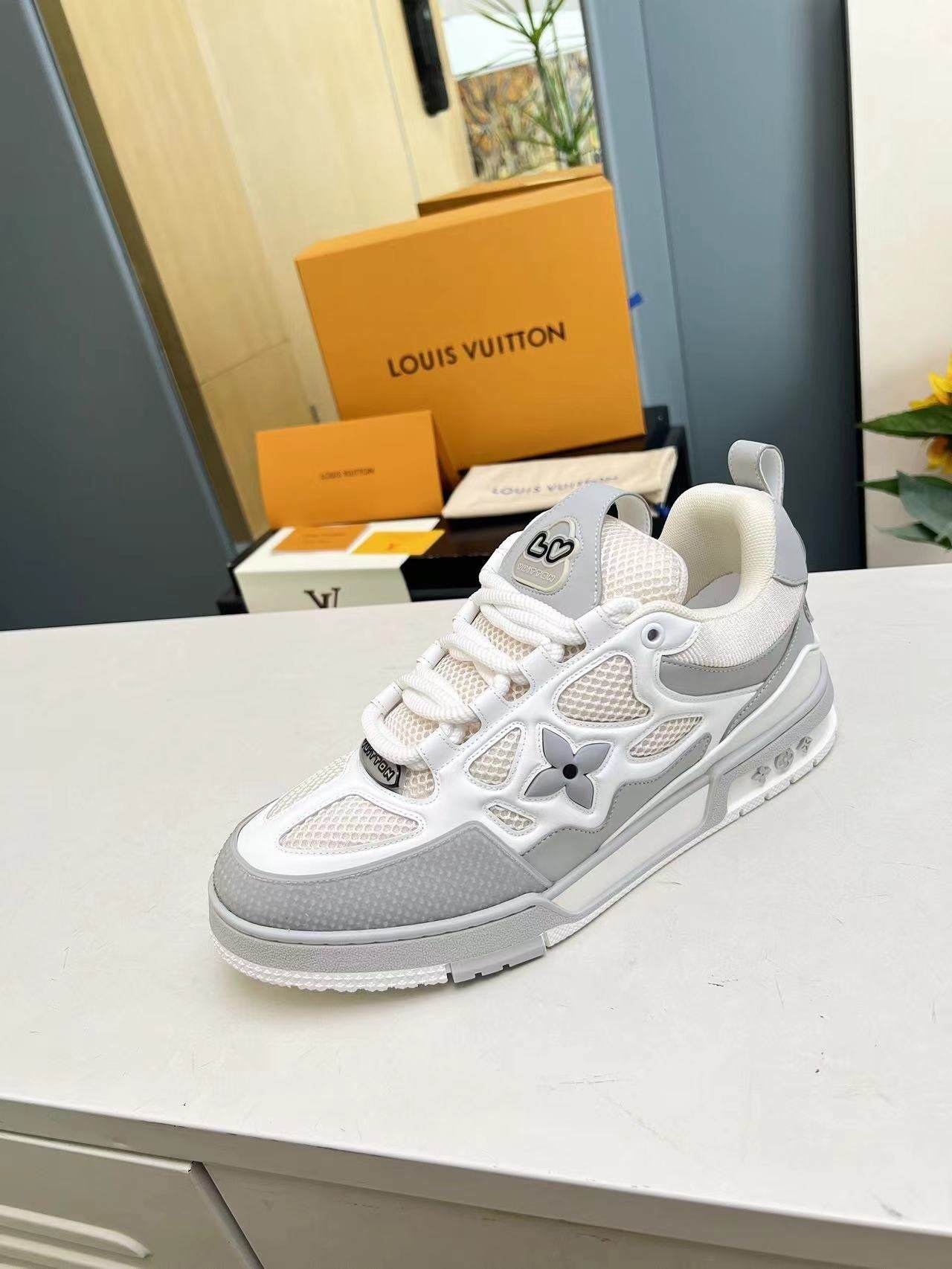 Louis Vuitton Grey tenisice — gornji prikaz