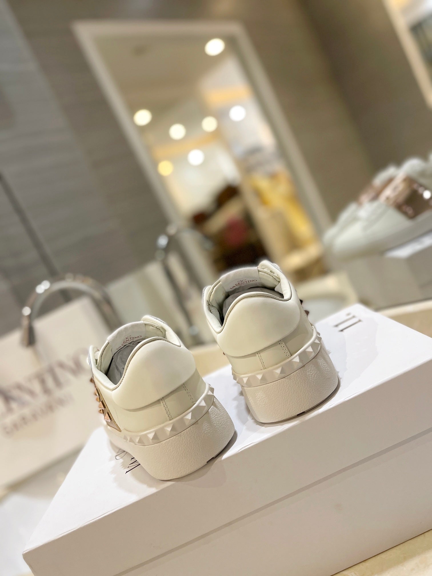 Valentino Low Whole Gold tenisice — straga