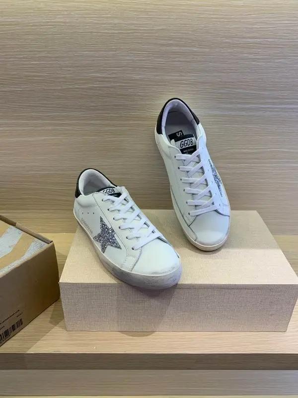 Golden Goose Black tenisice — prednji prikaz