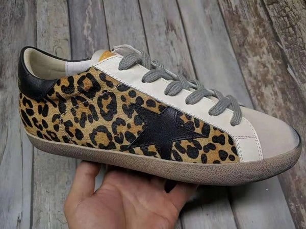 Golden Goose Gepard print tenisice — bočni prikaz