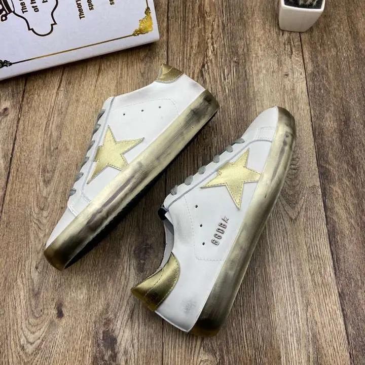 Golden Goose Gold Dirt tenisice — prednji prikaz