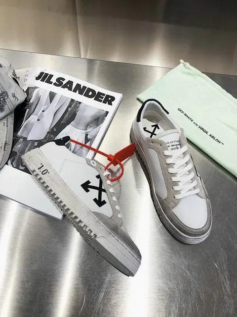 Off white Low White tenisice — detalj
