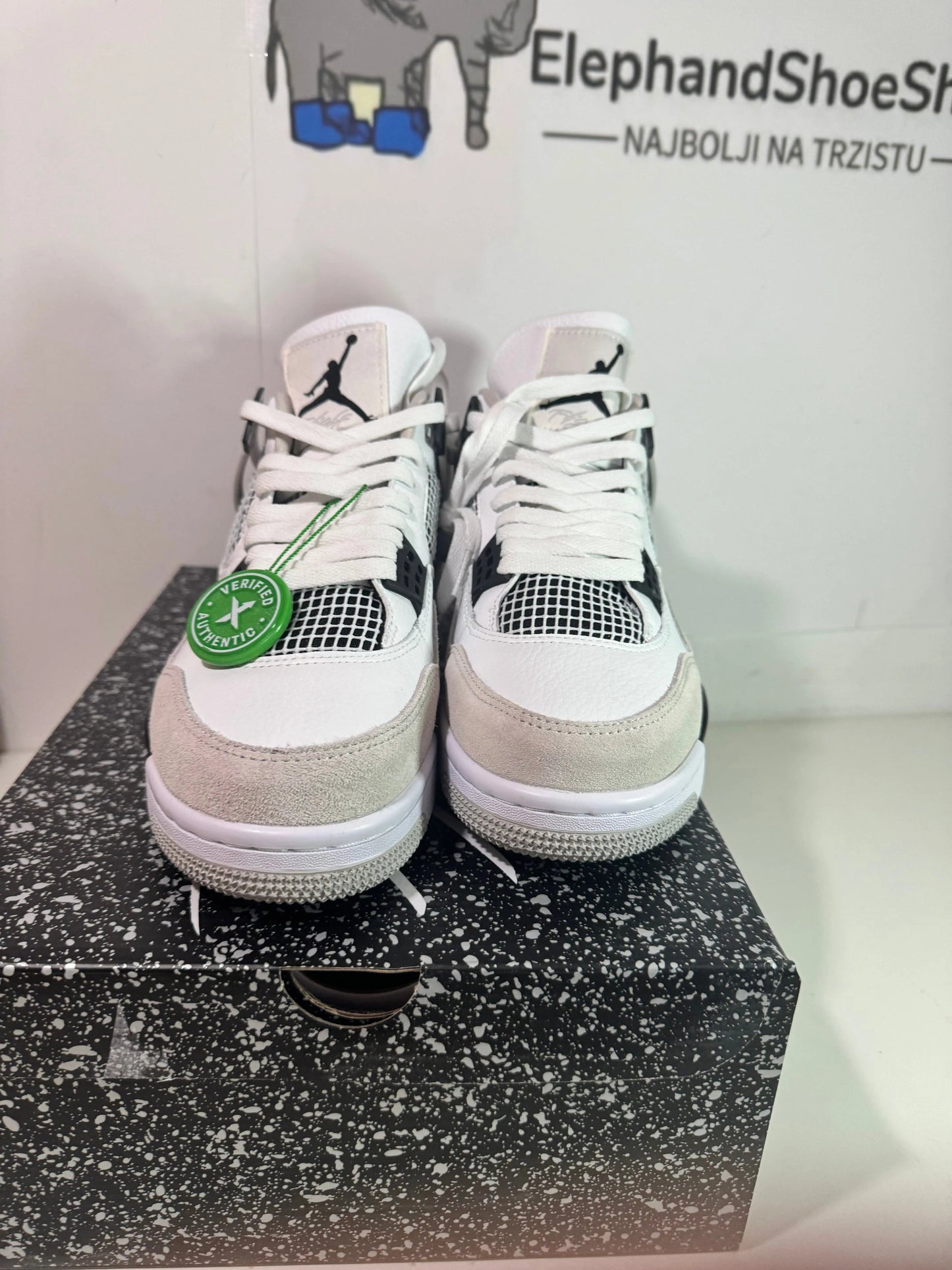 Jordan 4 Military Black tenisice — gornji prikaz