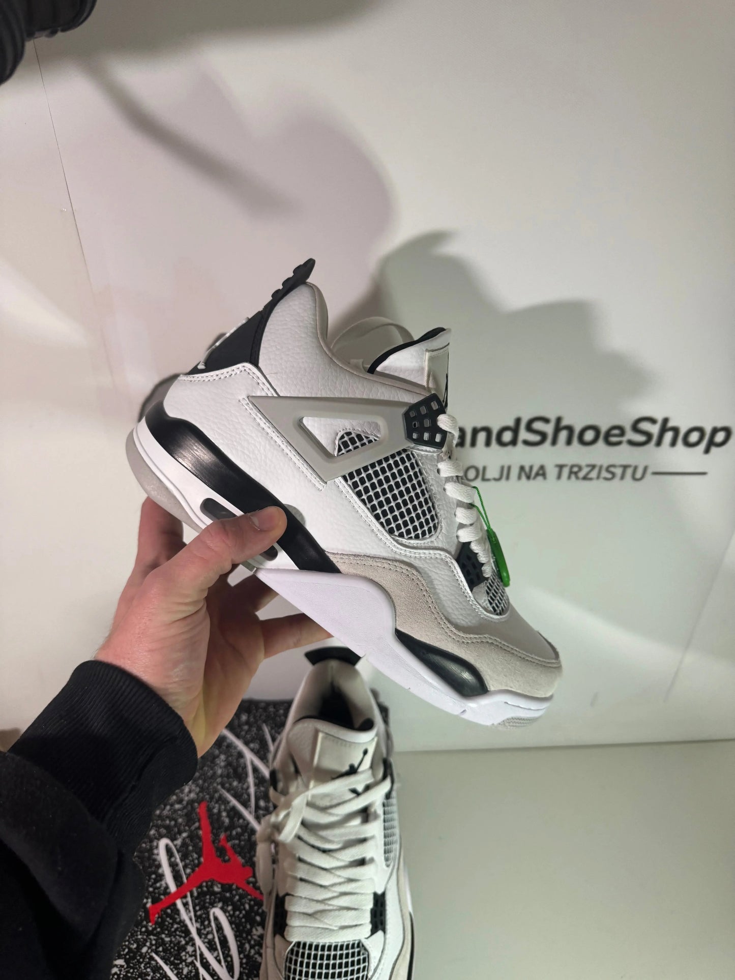 Jordan 4 Military Black tenisice — straga