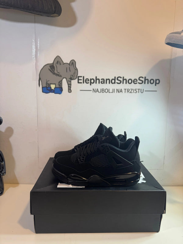 Jordan 4 Black Cat tenisice — bočni prikaz