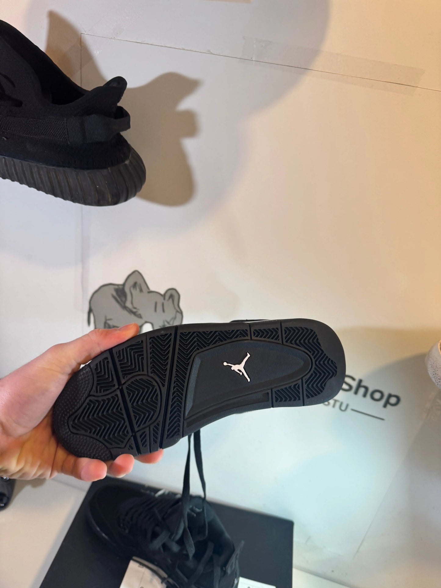 Jordan 4 Black Cat tenisice — detalj