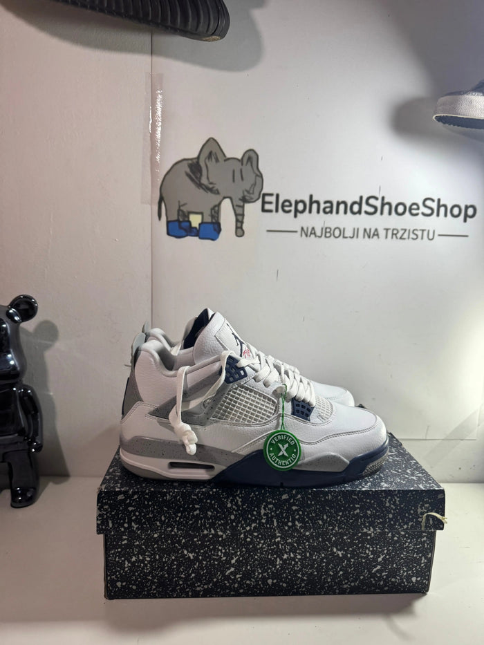Jordan 4 Navy tenisice — bočni prikaz