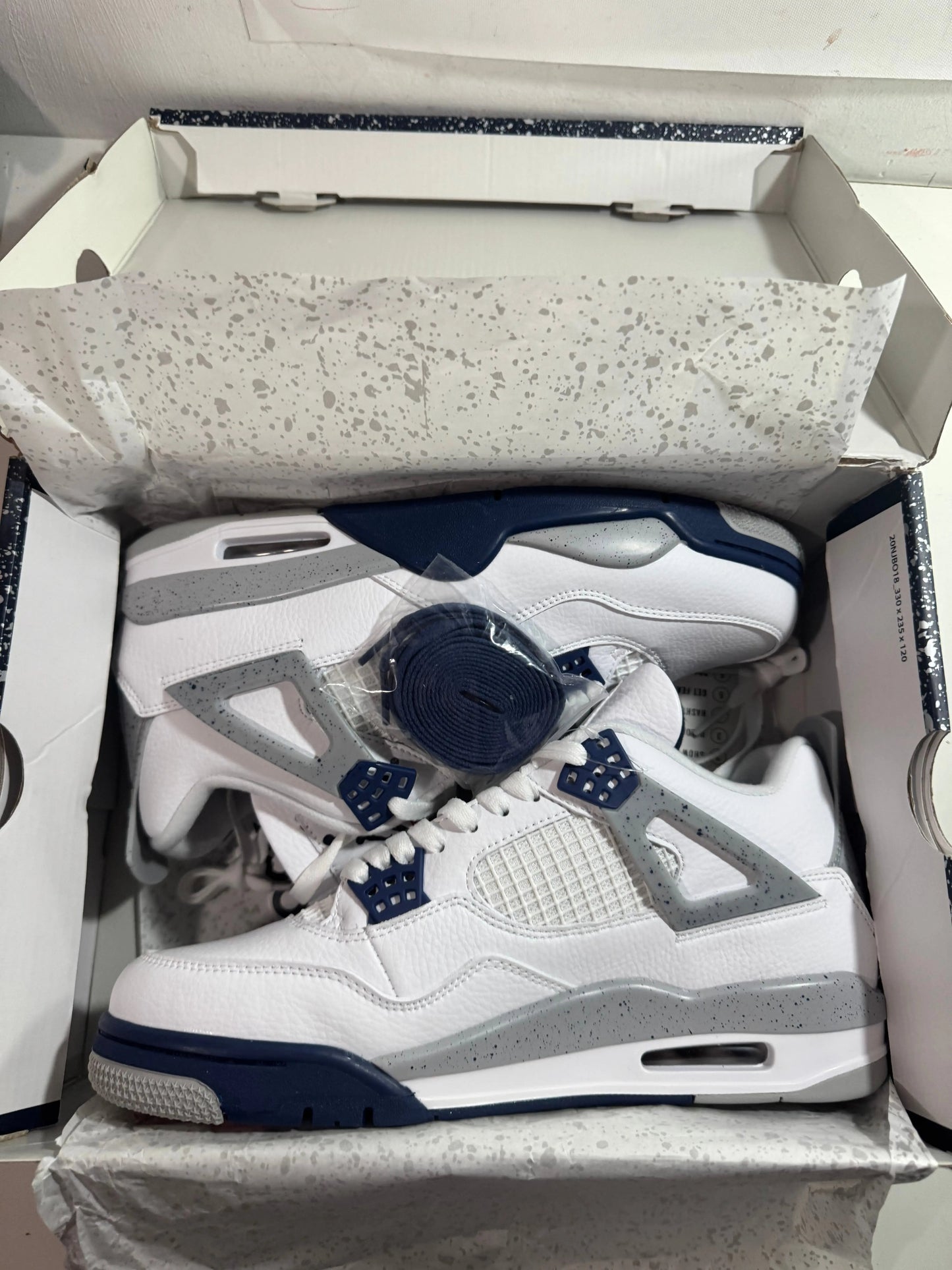 Jordan 4 Navy tenisice — detalj