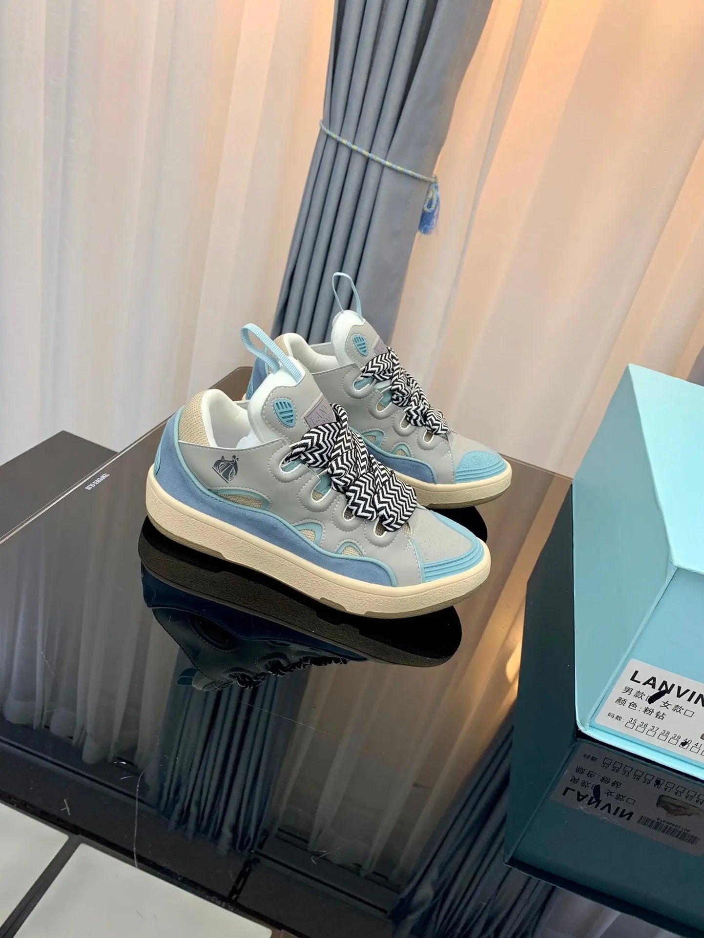 Lanvin Blue tenisice — prednji prikaz