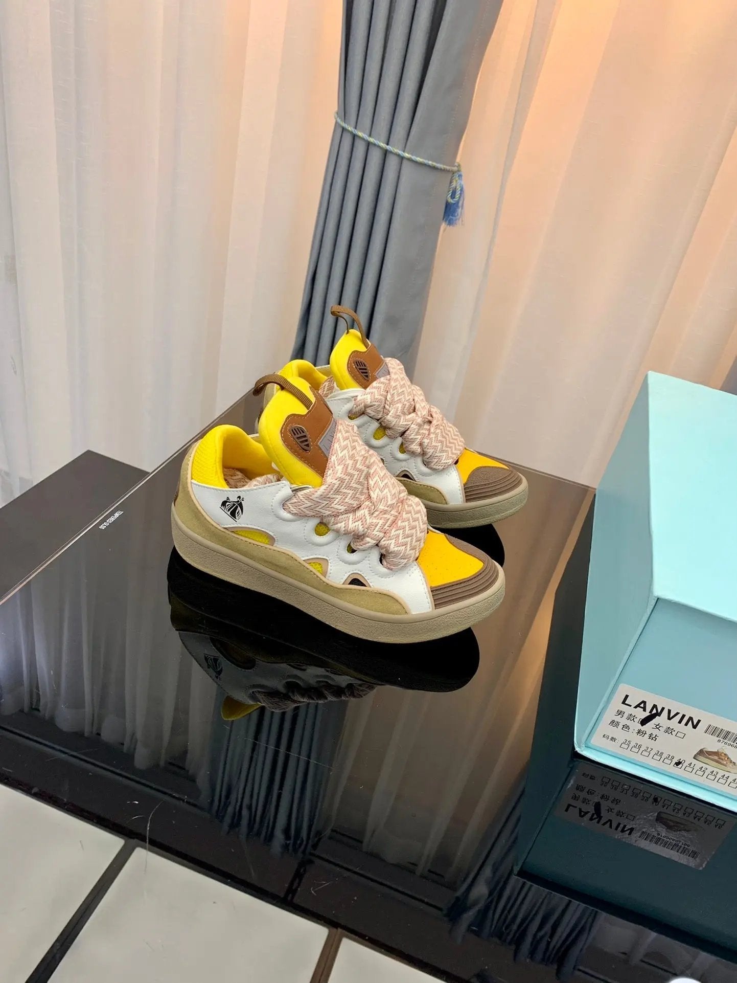 Lanvin Yellow tenisice — detalj