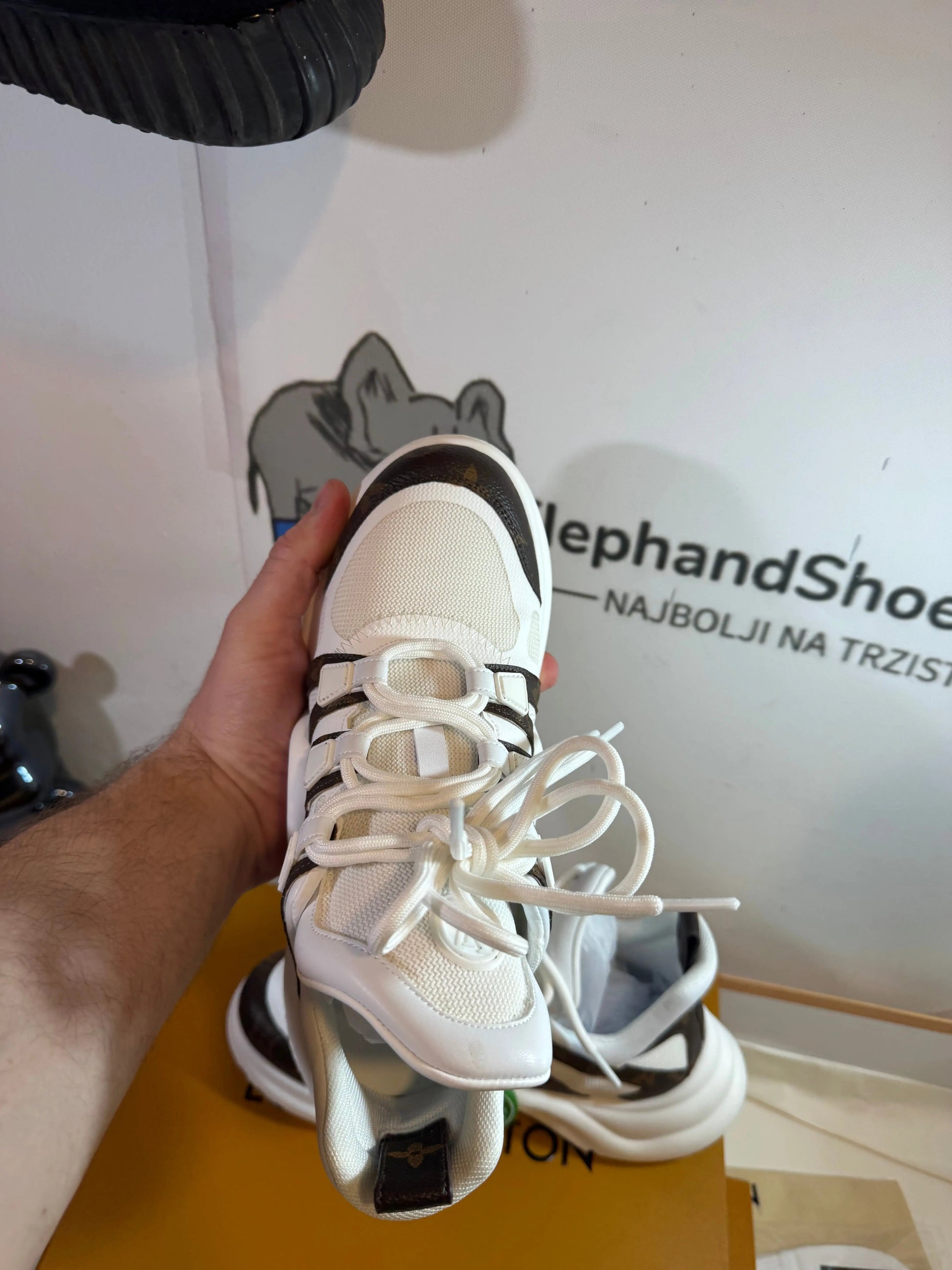 Louis Vuitton High Senakers tenisice — prednji prikaz